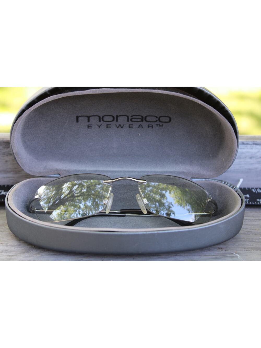 Vintage Y2K Monaco Eyewear Rimless Sunglasses